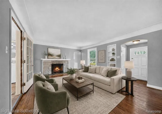 Photo 3 of Sale Pending at 27786 California Dr, Lathrup Village, MI 48076 | MLS# 61020564 | Listing updated on 2026-08-17