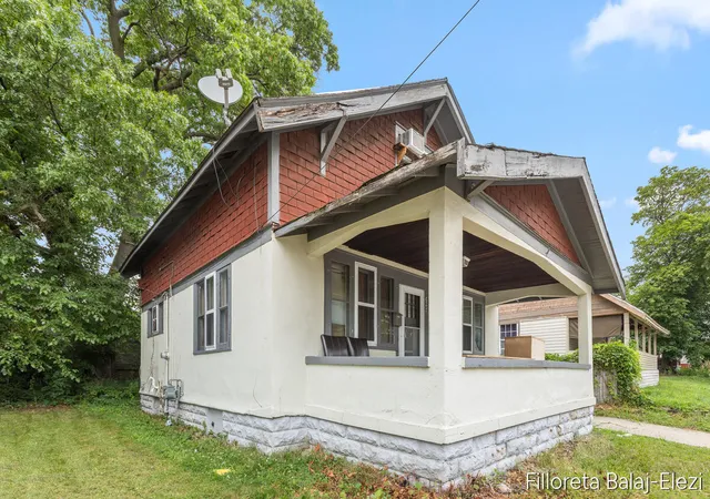 Photo 3 of Single family home for sale at 627 Watkins St, Grand Rapids, MI 49507 | MLS# 70543603 | Listing updated on 2026-07-10
