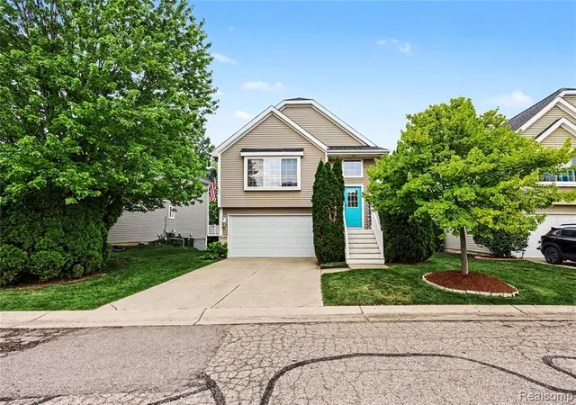 Homes for sale in Clarkston, MI | 4448 Sunflower Cir, Clarkston, MI 48346 | MLS# 61001458
