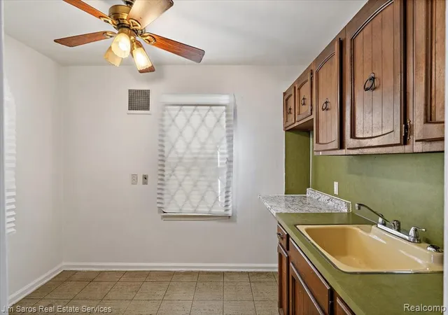 5th image of 2962 Ewald Cir, Detroit, MI 48238 | MLS# 60945407