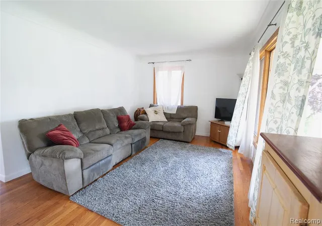 Homes for sale in Trenton, MI | 3125 Anna Ave, Trenton, MI 48183 | MLS# 60404310