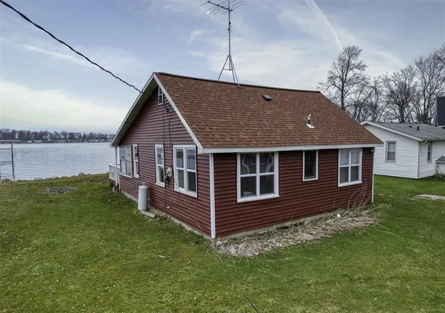 Homes for sale in Dowagiac, MI | 50479 Delling Dr, Dowagiac, MI 49047 | MLS# 70531133