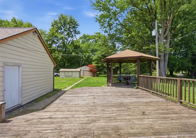 Homes for sale in Roseville, MI | 30885 Tennessee St, Roseville, MI 48066 | MLS# 61005516