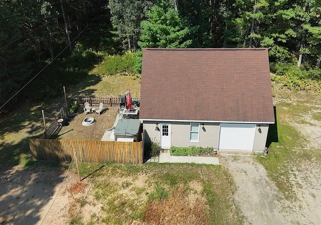 Photo 4 of Multi family home for sale at 9523 N Business 31, Pentwater, MI 49449 | MLS# 70555214 | Listing updated on 2026-08-28