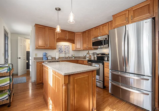 Photo 3 of Single family home for sale at 54348 Twin Lakes Rd, Dowagiac, MI 49047 | MLS# 70552868 | Listing updated on 2026-09-04