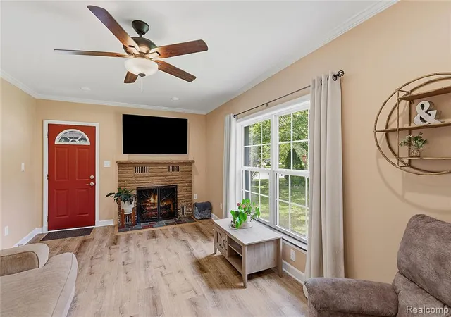 Homes for sale in Livonia, MI | 18905 Maplewood St, Livonia, MI 48152 | MLS# 61004965