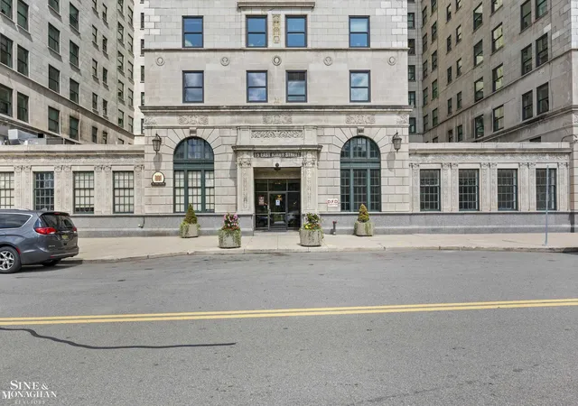 Photo 2 of Condo for sale at 15 E Kirby #511 St #511, Detroit, MI 48202 | MLS# 50219780 | Listing updated on 2026-09-11