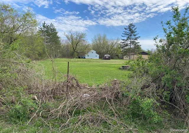 Homes for sale in Burton, MI | 3399 Mckinley Ave, Burton, MI 48529 | MLS# 61008189
