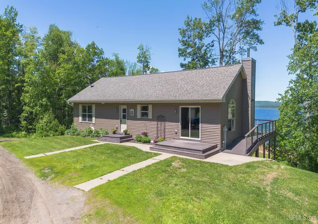 Homes for sale in Ishpeming, MI | 1110 Co Rd Ggg Rd, Ishpeming, MI 49849 | MLS# 50201711