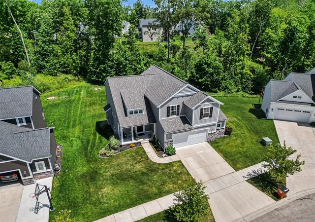 Homes for sale in Rockford, MI | 348 Park Pl Dr, Rockford, MI 49341 | MLS# 70543321