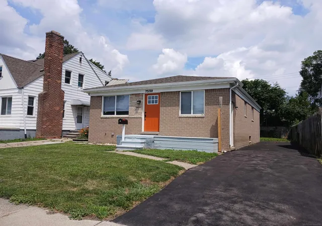 1st image of 7559 Paige Ave, Warren, MI 48091 | MLS# 50214335