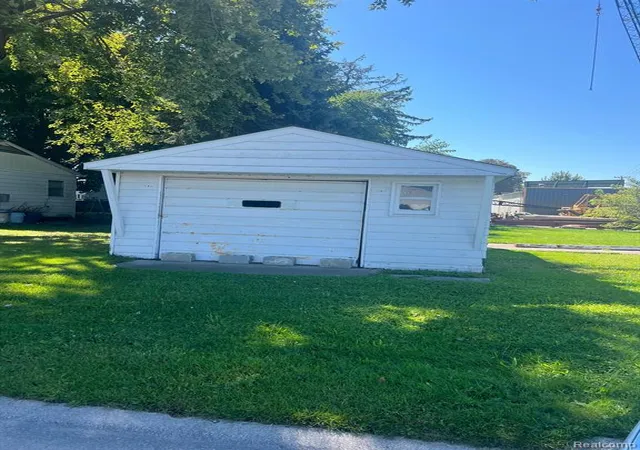 Homes for sale in Marine City, MI | 1305 S Parker St, Marine City, MI 48039 | MLS# 60972660