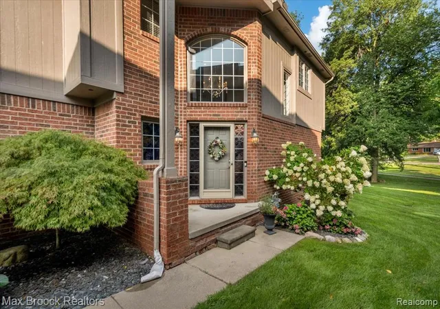 Photo 3 of Condo for sale at 54937 Winter Ct, Shelby Twp, MI 48316 1394 | MLS# 61024818 | Listing updated on 2026-08-29