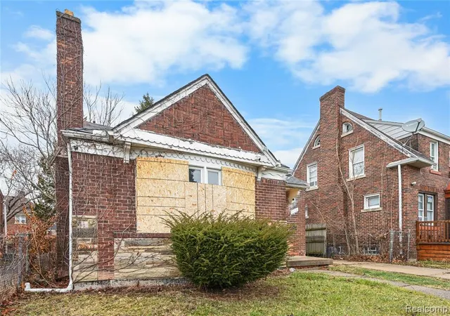 Photo 2 of Single family home for sale at 11137 E Outer Dr, Detroit, MI 48224 3060 | MLS# 60963423 | Listing updated on 2026-09-10