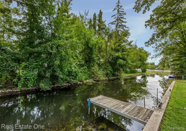 2nd image of 2000 Nacona, Commerce Township, MI 48382 | MLS# 61022752