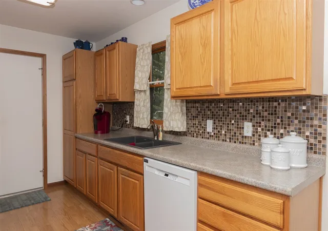 2nd image of 27348 Manstrom Dr, Lawton, MI 49065 | MLS# 70526314