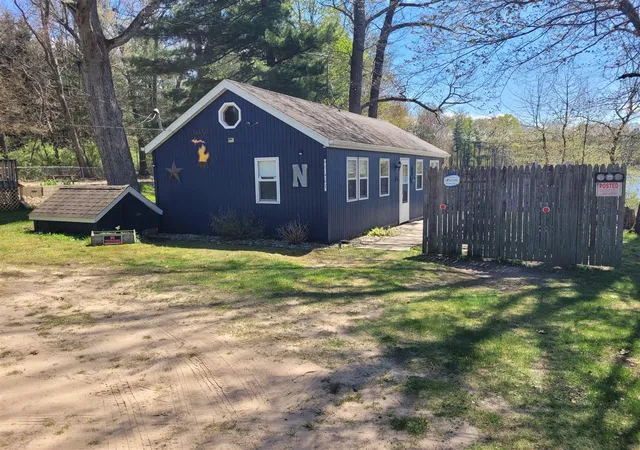 Homes for sale in Gobles, MI | 31421 County Road 388, Gobles, MI 49055 | MLS# 70528876