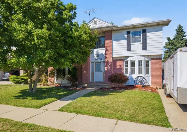 2nd image of 3470 Johnson St, Trenton, MI 48183 | MLS# 61017974