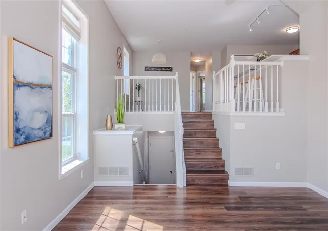 Listing Photo 5 - Condo for sale in building located at 3016 Barclay Wy, Ann Arbor, MI 48105-9464