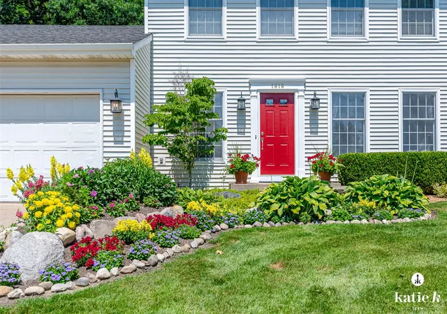 3rd image of 1618 Blue Grass Ct, Grand Rapids, MI 49546 | MLS# 70484680