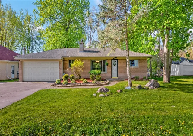 3rd image of 950 Gallaland Ave, Rochester Hills, MI 48307 | MLS# 70527571