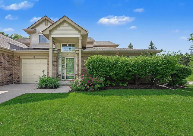 2nd image of 111 S Vista Dr, Auburn Hills, MI 48326 | MLS# 50215037