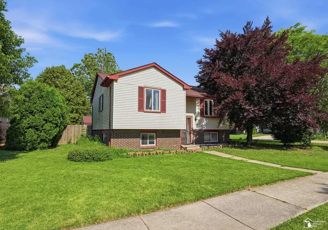 2nd image of 24539 Westpoint Ave, Trenton, MI 48183 | MLS# 50213061