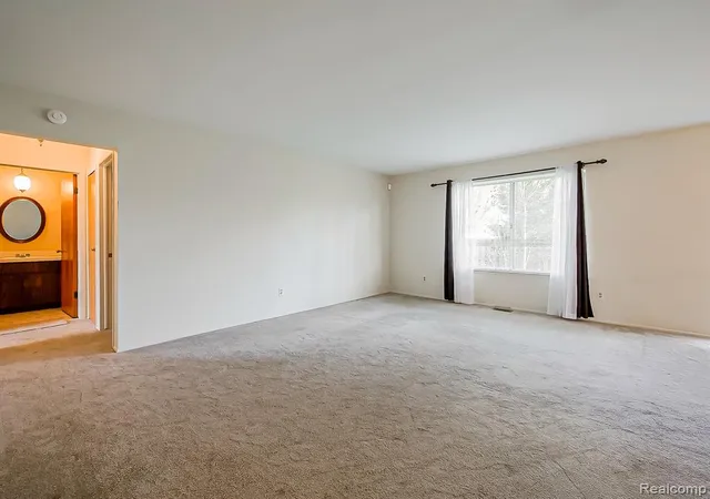 Homes for sale in Saint Clair Shores, MI | 22727 Shoreview Ct, Saint Clair Shores, MI 48082 | MLS# 60990177