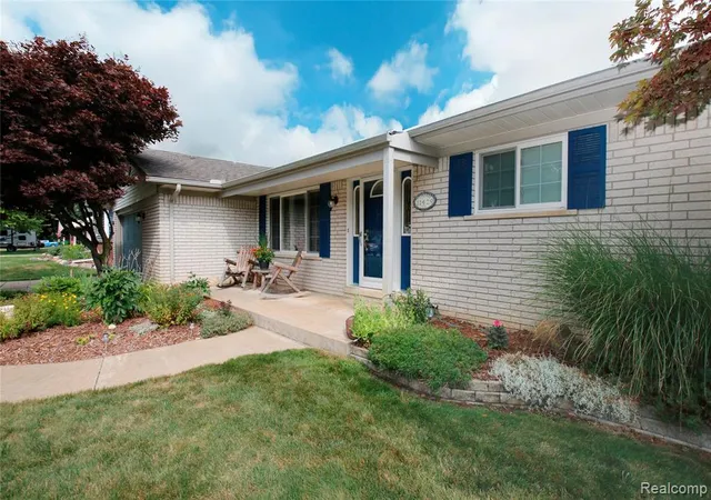 Photo 4 of Sale Pending at 11429 S Crestline Dr, Washington, MI 48095 | MLS# 61018984 | Listing updated on 2026-08-17