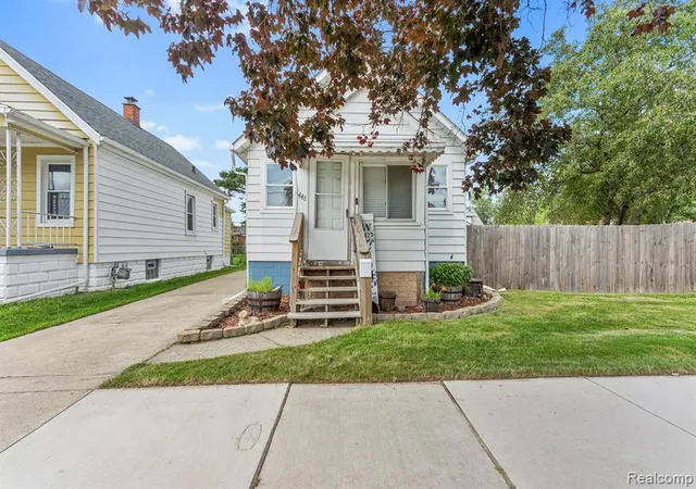 Homes for sale in Wyandotte, MI | 448 Bondie St, Wyandotte, MI 48192 | MLS# 61007305