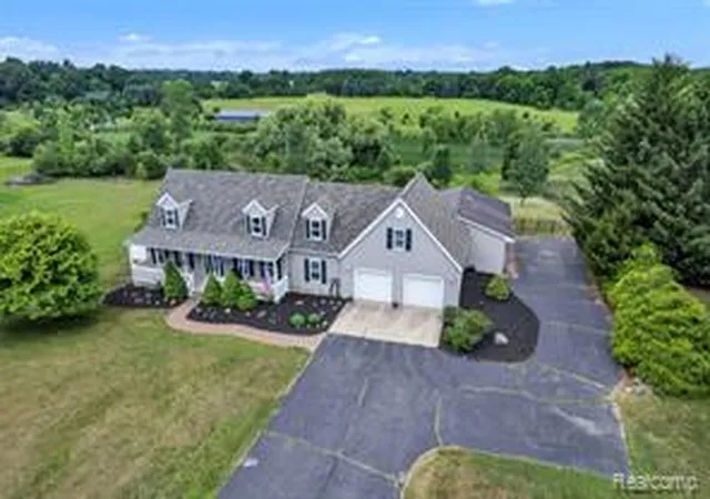 2nd image of 10146 Marshall Rd, South Lyon, MI 48178 8170 | MLS# 61008259