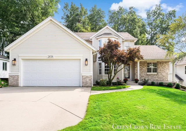 Photo 2 of Single family home for sale at 2838 Big Timber Dr, Grand Rapids, MI 49525 | MLS# 70554441 | Listing updated on 2026-09-01