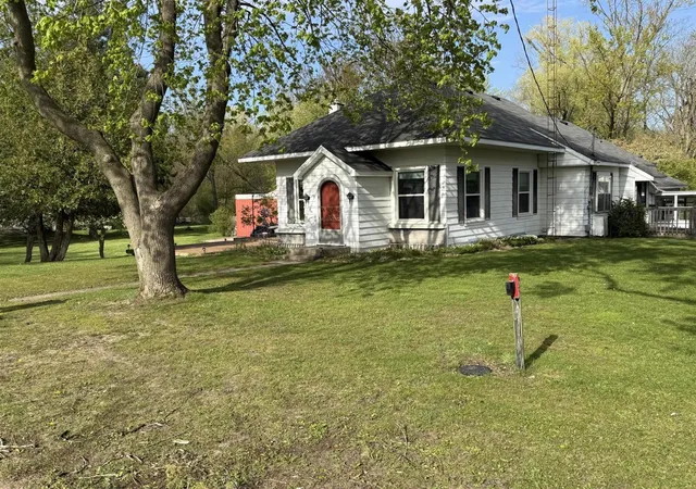 Homes for sale in Howard City, MI | 122 N Sherman St, Howard City, MI 49329 | MLS# 70539808