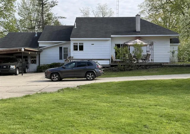 Homes for sale in Howard City, MI | 122 N Sherman St, Howard City, MI 49329 | MLS# 70539808