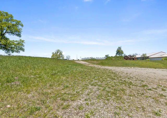 Photo 3 of Sale Pending at 792 Godfrey St, Lowell, MI 49331 | MLS# 70532903 | Listing updated on 2026-08-17