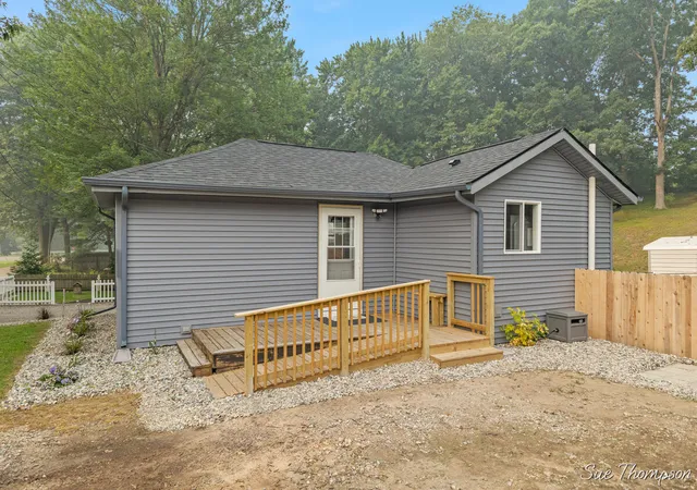 2nd image of 16585 Oakum Ave, Sand Lake, MI 49343 | MLS# 70546676