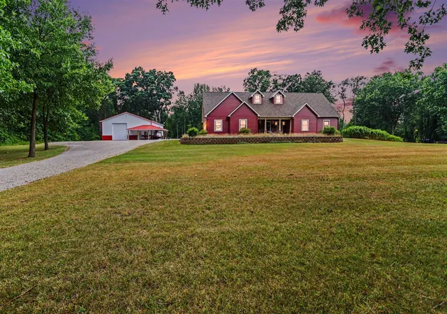 Photo 2 of Sale Pending at 8272 Division Dr, Battle Creek, MI 49014 | MLS# 70548573 | Listing updated on 2026-09-16