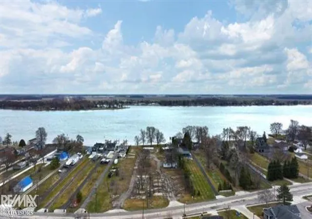 Homes for sale in Marine City, MI | 6609 S Parker St, Marine City, MI 48039 | MLS# 50214087