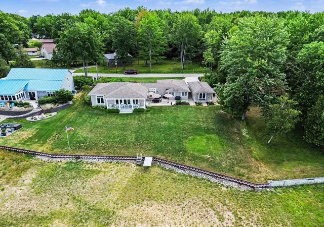 Photo 3 of Sale Pending at 71 E Lakeshore Dr, Hope, MI 48628 | MLS# 50216943 | Listing updated on 2026-09-14