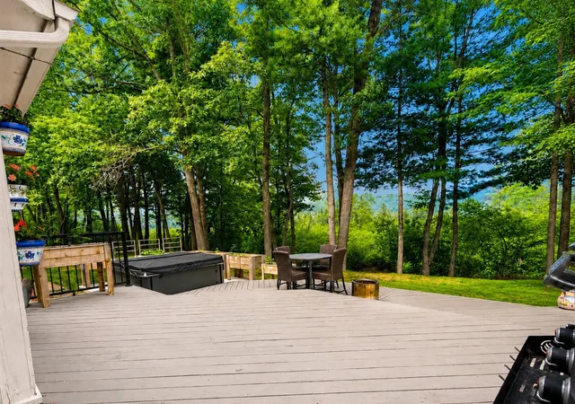 3rd image of 244 Indian Trl, Lake Orion, MI 48362 | MLS# 70546596