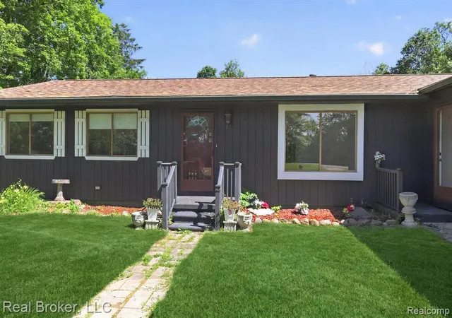 3rd image of 48050 Hull Rd, Van Buren Township, MI 48111 | MLS# 61002590