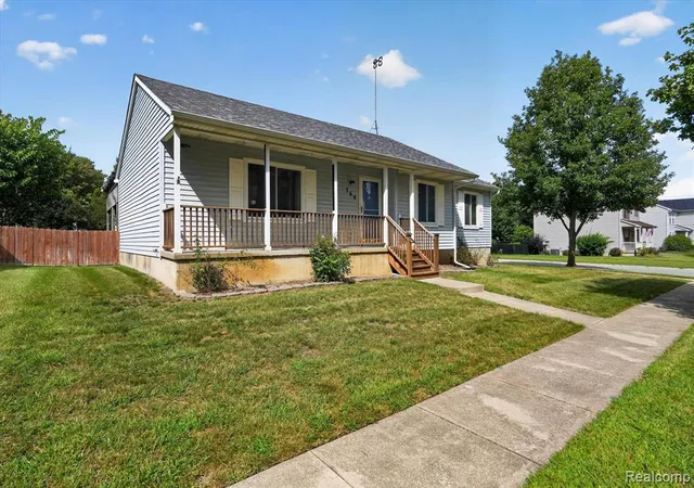 Photo 2 of Single family home for sale at 769 Town Trail, Pinckney, MI 48169 8018 | MLS# 61024797 | Listing updated on 2026-09-12