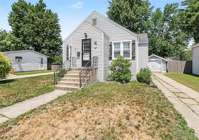 Homes for sale in Ludington, MI | 719 Diana St, Ludington, MI 49431 | MLS# 70544647