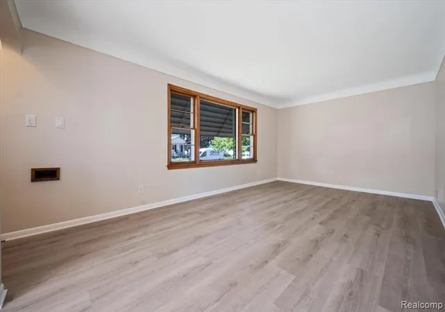 Homes for sale in Wyandotte, MI | 1760 Sycamore St, Wyandotte, MI 48192 | MLS# 61008245
