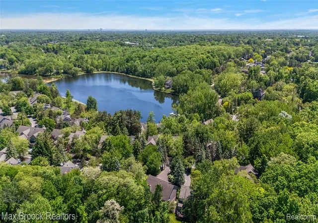 Photo 45 of Condo for sale at 4872 Cliffside Dr, West Bloomfield, MI 48323 2471 | MLS# 61023123 | Listing updated on 2026-09-12