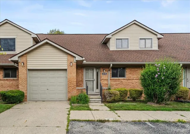 Photo 1 of Condo for sale at 3719 Old Creek Rd, Troy, MI 48084 1654 | MLS# 61025217 | Listing updated on 2026-09-12