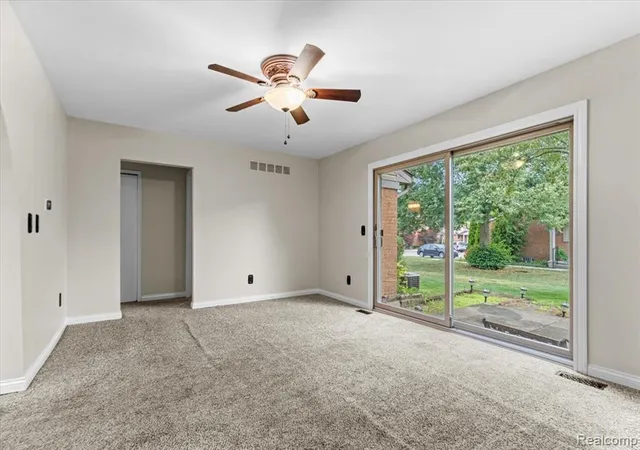 Photo 3 of Condo for sale at 3719 Old Creek Rd, Troy, MI 48084 1654 | MLS# 61025217 | Listing updated on 2026-09-12