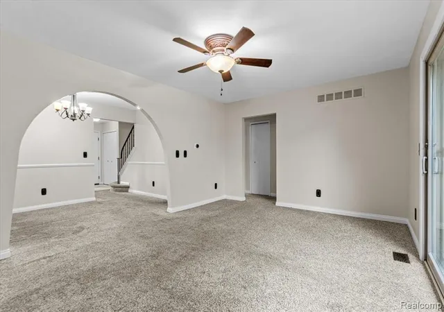 Photo 4 of Condo for sale at 3719 Old Creek Rd, Troy, MI 48084 1654 | MLS# 61025217 | Listing updated on 2026-09-12