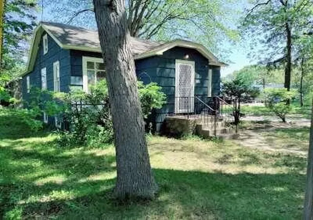 Homes for sale in Muskegon, MI | 360 W Hume Ave, Muskegon, MI 49444 | MLS# 70535998