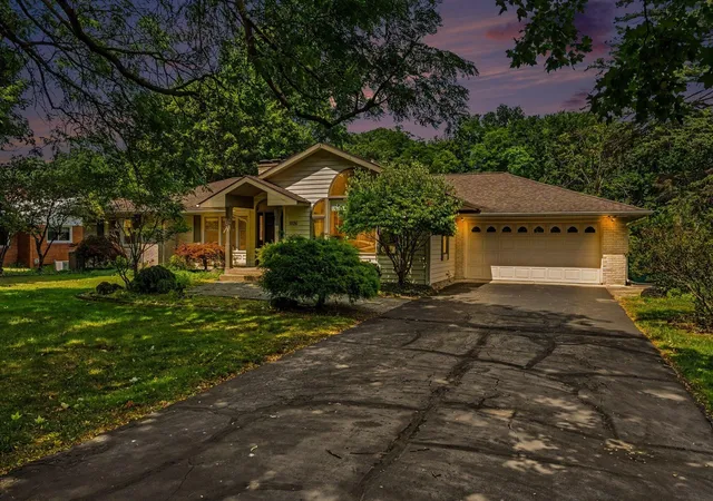 Photo 2 of Sale Pending at 1926 Greenbriar Dr, Portage, MI 49024 | MLS# 70546906 | Listing updated on 2026-09-18